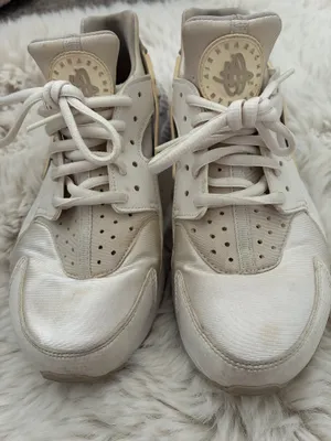 Nike Air Huarache Women’s Sneakers 7 thumbnail 1