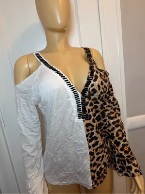 Cold-Shoulder Leopard & White V-Neck Long Sleeve Top thumbnail 3