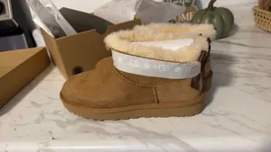 UGG Mini Bow Boots Bailey thumbnail 7