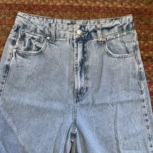 Wild Fable Super High Rise Wide Leg Light Wash Jeans thumbnail 4