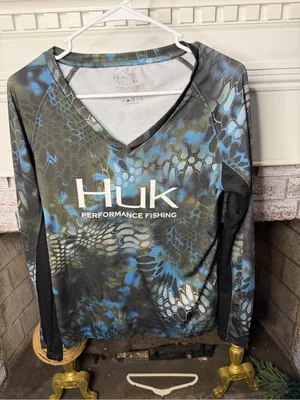 Huk Performance Fabrics Fishing Shirt - Gray with Dark Green Camo Trim thumbnail 1