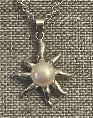 Vintage sun with genuine pear center pendant necklace thumbnail 5