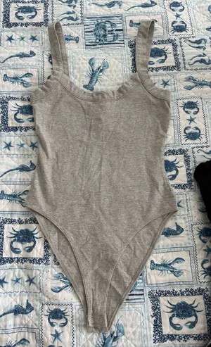 Woman’s forever 21 Bodysuit  thumbnail 1