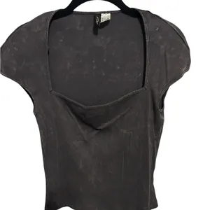 Hm Gray black square neck short sleeve Top size medium thumbnail 1