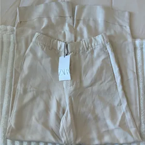 NWT Zara Women's Cream Flare Pants thumbnail 5