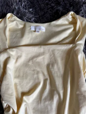 Live in the moment banana yellow square neck medium top thumbnail 2