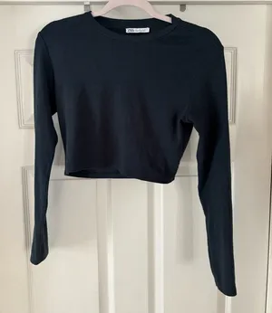 ZARA Cropped Long Sleeve Top thumbnail 1