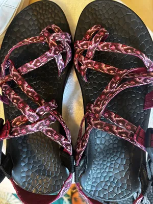 Chacos Women ZX2 Classic Strappy Sandals Purple Berry Aztec Tribal Toe Loop s7 thumbnail 1
