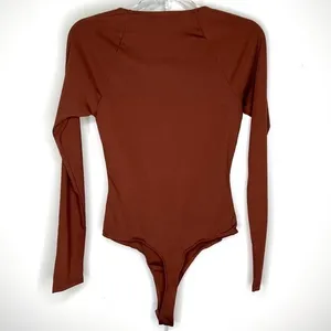 ASTR the Label Brown Twist Front Cutout‎ Long Sleeve Bodysuit Medium thumbnail 4