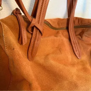 Shiraleah‎ Chicago Marlow Satchel Bag Vegan Suede Tan Rust Fringe Details Zip thumbnail 5