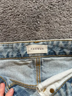 PacSun 90s Boyfriend Jeans Ripped thumbnail 2