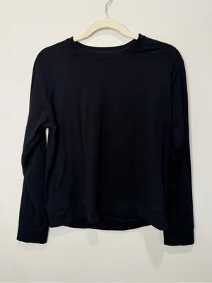 Cozy Earth Black Long Sleeve Crewneck Pullover Top Womens Size Medium thumbnail 1