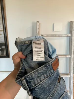 Wrangler Highrise Mom Jeans Size 10/30 Medium Wash 12” Rise 27” Inseam EUC thumbnail 4