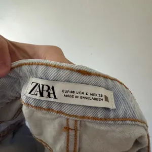 Zara High Rise Distressed‎ Jean Shorts thumbnail 4