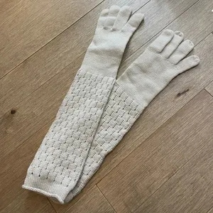 Loro Piana Baby Cashmere Long Pointelle Gloves — New thumbnail 7