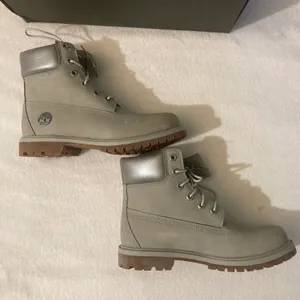 Timberland 6-Inch Premium Waterproof Boots 7.5 thumbnail 3
