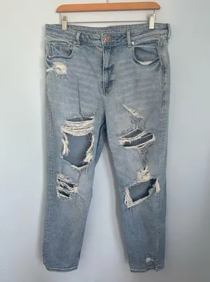 American Eagle mom jeans thumbnail 1