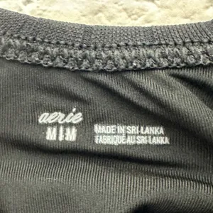 Aerie Black Ribbed Henley Crop Top Scoop Neck Cap Sleeve Medium M thumbnail 2