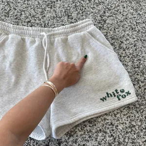 WHITE FOX Limited Edition 4th Edition Lounge Sweat Shorts in Smoke Grey Sz. M thumbnail 11
