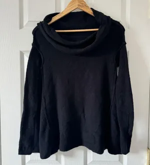 FREE PEOPLE Cowl Neck Strawberry Fields Sweater Black Size XS Off the Shoulder thumbnail 3