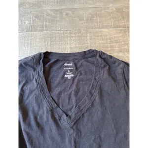 Sonoma‎ Women's Black Everyday Tee V Neck Long Sleeve Tee Size Small thumbnail 2