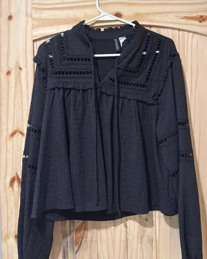 H&M black linen top thumbnail 1