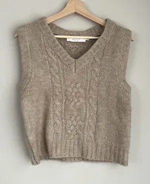 ASTR The Label V Neck Sweater Vest Size Small thumbnail 1