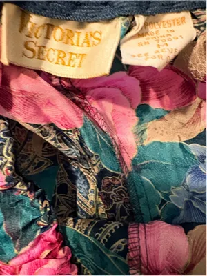 Victoria's Secret Heritage Gold Label Satin Lingerie Set Size M Floral thumbnail 4