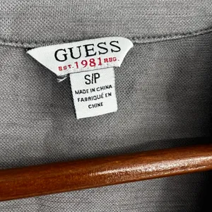 Guess y2k gray marie polo tee t-shirt short sleeve u-neck pocket logo size small thumbnail 4