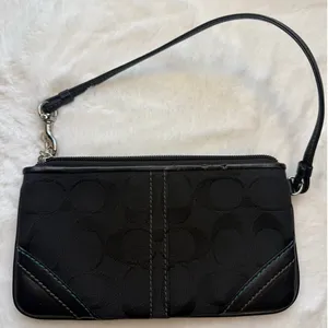 y2k Coach Vintage Leatherware Black Soho Wristlet thumbnail 2