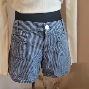 Gap Blue Striped Women's Shorts 100% Cotton thumbnail 2
