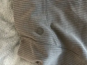 Lululemon Shorts thumbnail 3
