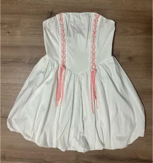 Bella Boutique Bella Rose White Strapless Bubble Dress thumbnail 1