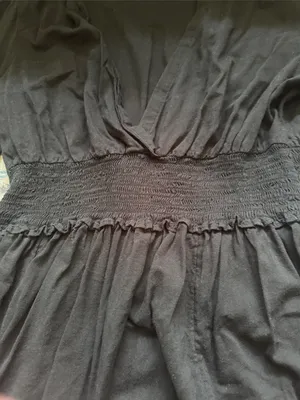 Classic Black Long-Sleeve Midi Dress thumbnail 6