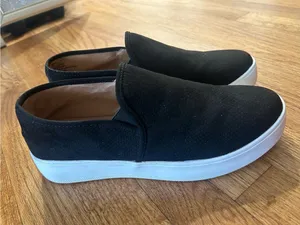 Women’s Steve Madden Gills Black Slip-On Casual Sneakers - NEW size 10 thumbnail 3