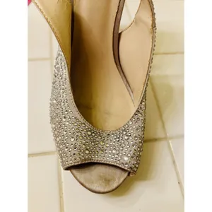 Le Château Rhinestone Covered Silver Heels 4 Inches Tall Size 8 Women’s thumbnail 9