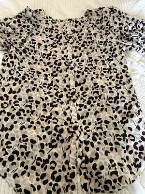 Ladies xs leopard print blouse by LOFT thumbnail 3