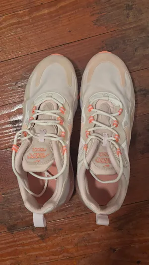 Nike Air 70 React thumbnail 3