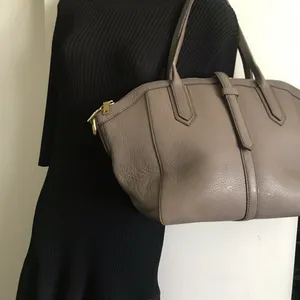 J Crew Large Light Brown Leather Trapeze Tote thumbnail 3