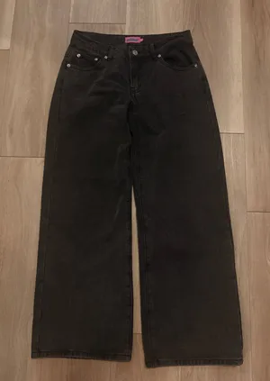 Edikted Black Jeans thumbnail 1