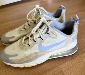 Nike 270 Air Max Women’s thumbnail 1