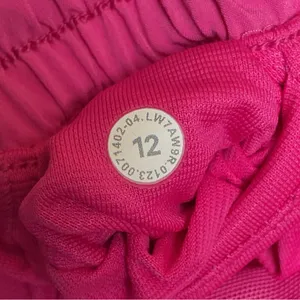 NWOT Lululemon Hotty Hot Low Rise Lined Short 2.5" Purple Highlight Size 12 thumbnail 6