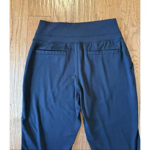 Stylus high rise 25” black jogger pant size M thumbnail 7