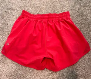 Lululemon Hotty Hot 4" Shorts thumbnail 2
