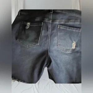 Maternity Shorts Time&True with zipper Size 12-14. Distressed Comfortable EUC thumbnail 2