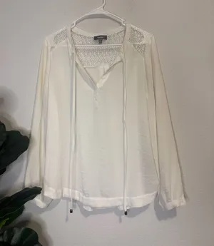 Neiman Marcus off White Crochet-Back peasant Top long sleeves medium thumbnail 1