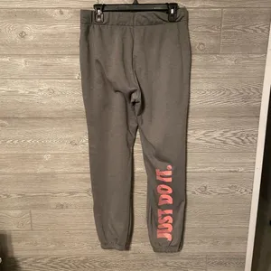 Nike‎ Just Do It Jogger Pants Gray Women's Activewear Sweatpants thumbnail 3