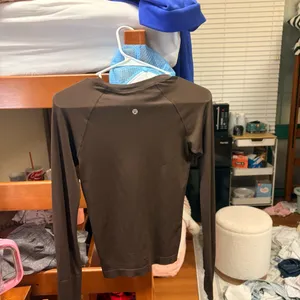 Lululemon Long Sleeve Swiftly Tech thumbnail 2