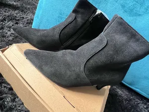 Black Faux Suede Pointed Toe Kitten Heel Ankle Booties US 11 EU 42 New thumbnail 1