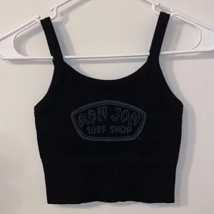 NWOT!! Ron Jon Surf Shop Black & Gray Badge Ribbed Crop Top Size Small thumbnail 2